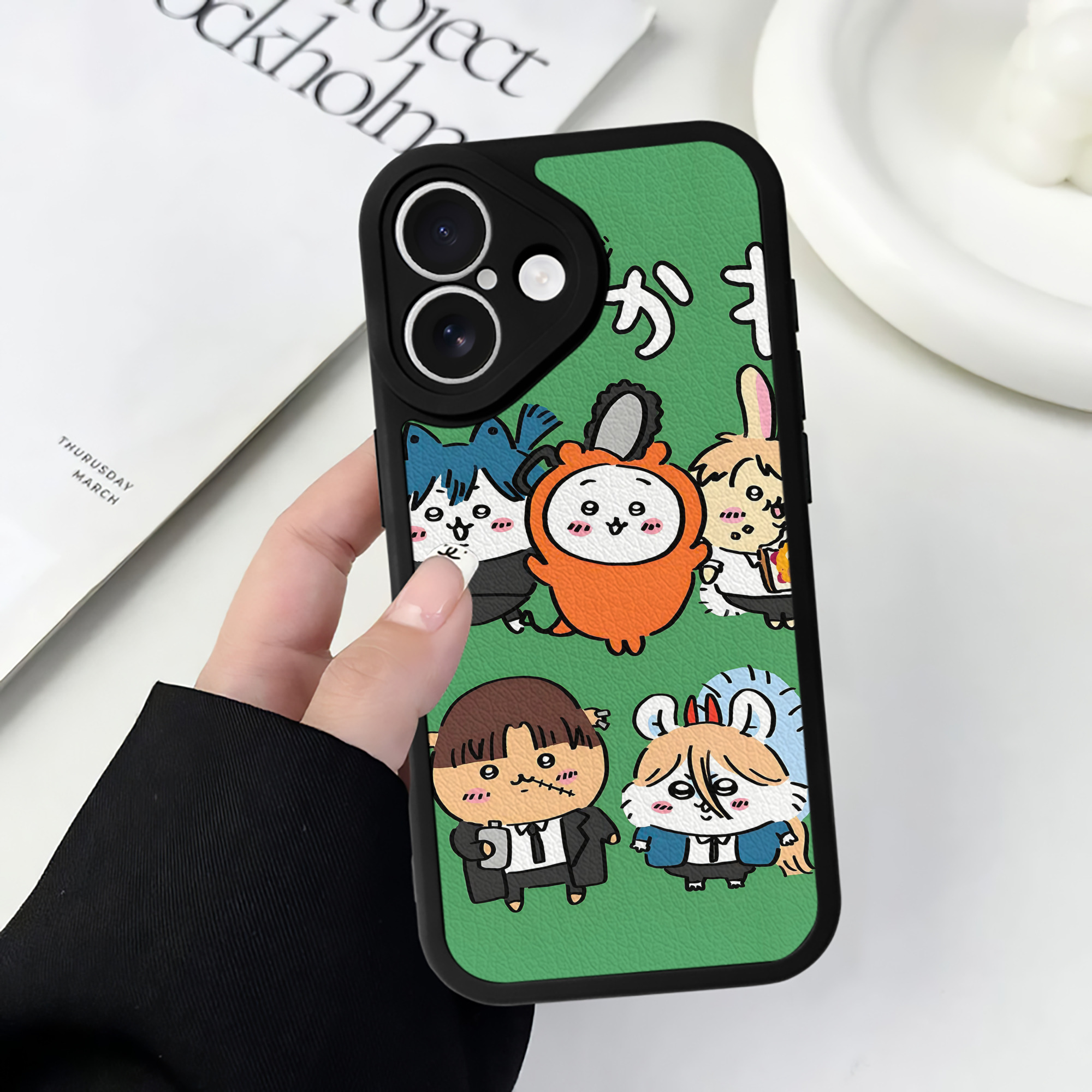 （画像用） ちいかわ Chii-kawa 【iPhone 16シリーズ対応】シリコンスマホケース（レザー調） 材質：シリコン